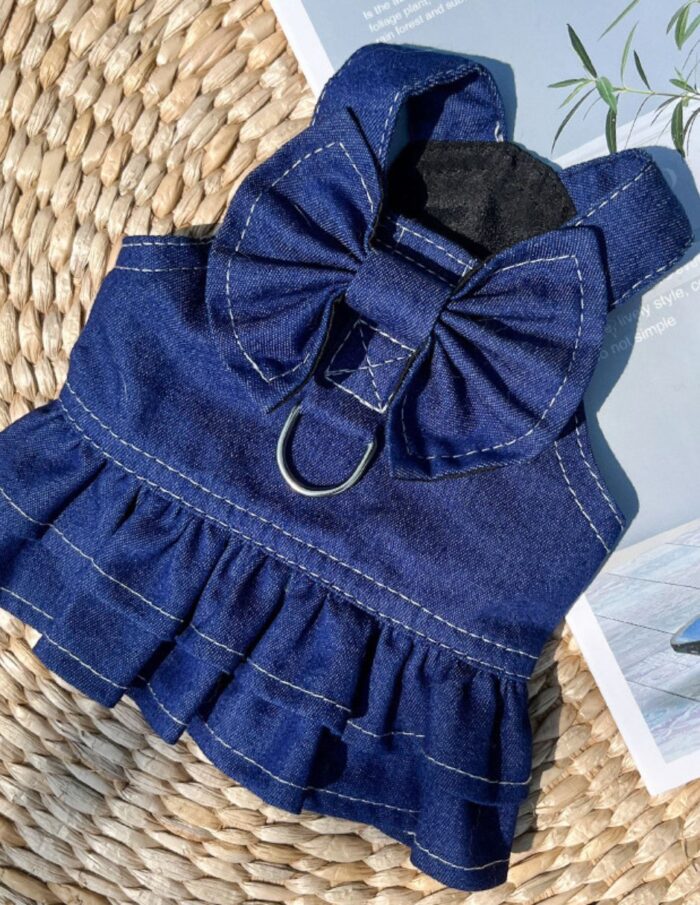 Maypet | Vestido para mascota de mezclilla con camiseta rosa y decoración de flor - Imagen 3